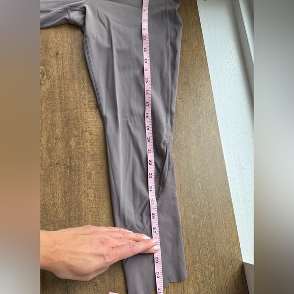 Lululemon Wunder Train Mesh Panel High-Rise Tight size 6 light Gray color - Picture 7 of 7
